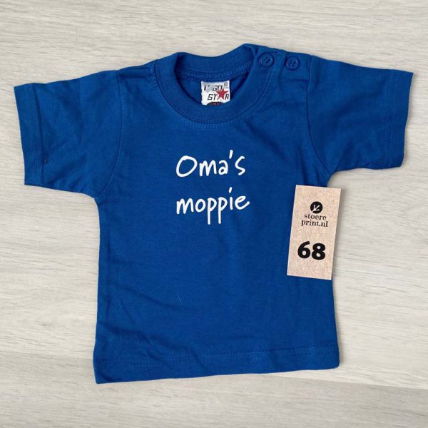 Shirt blauw - maat 68 <br>"oma's moppie"