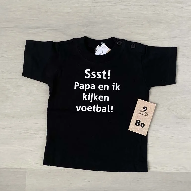 Shirt zwart - maat 80 <br>"ssst papa en ik kijken voetbal"